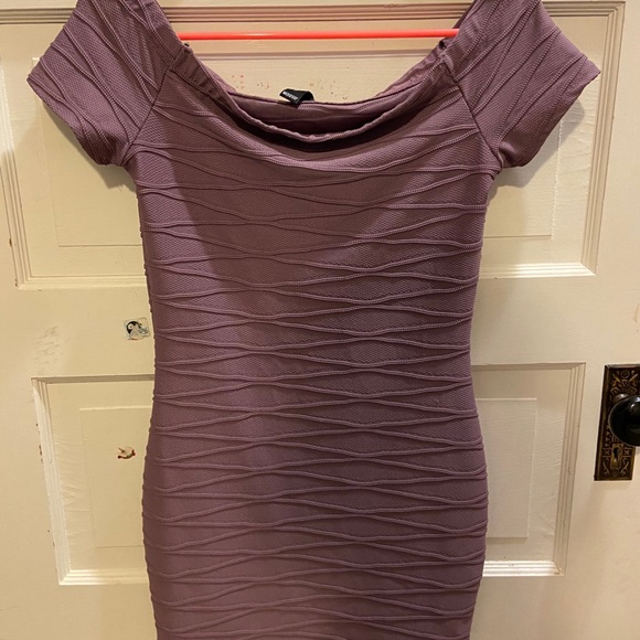 Worn once - Picture 2 of 2